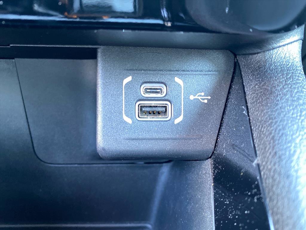 Used 2023 Jeep Compass Limited image 11