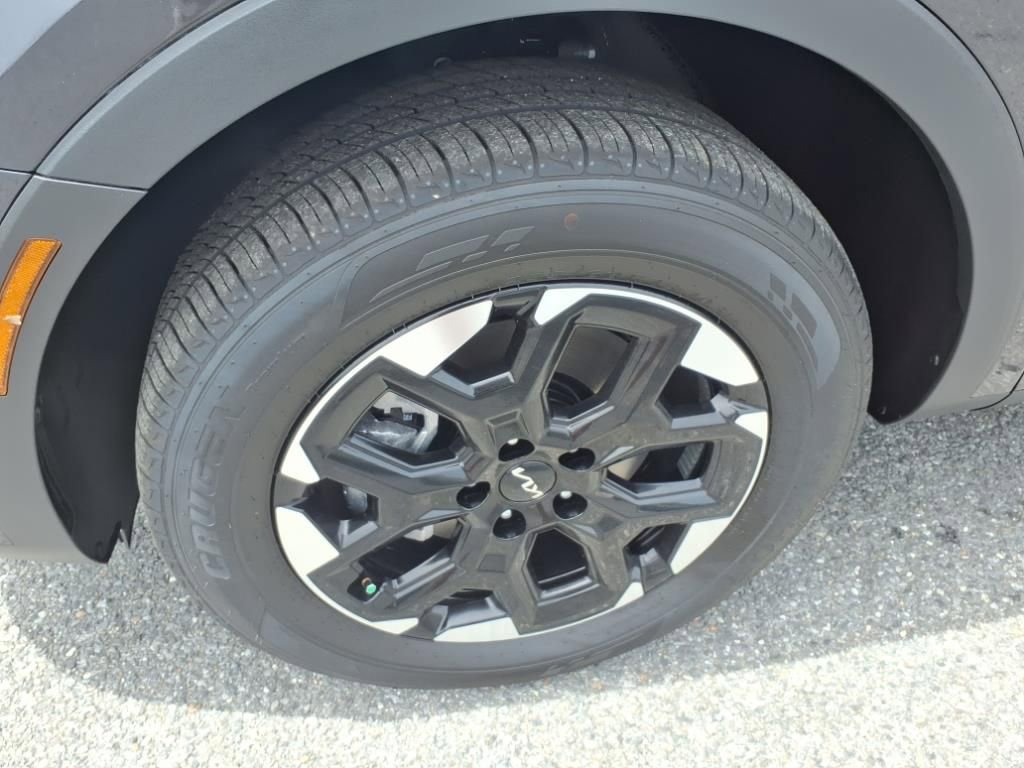 New 2025 Kia Sorento S image 14