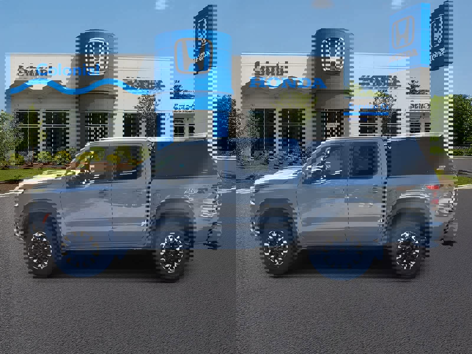 Used 2022 Nissan Frontier PRO-4X w/ Technology Package image 3