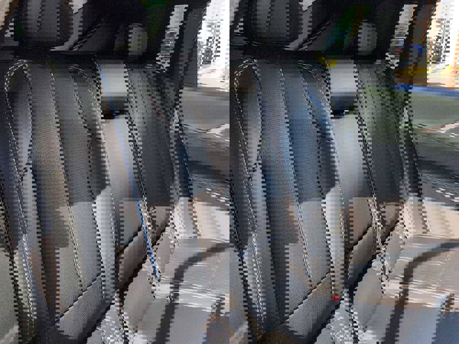 New 2026 Cadillac Lyriq V image 27