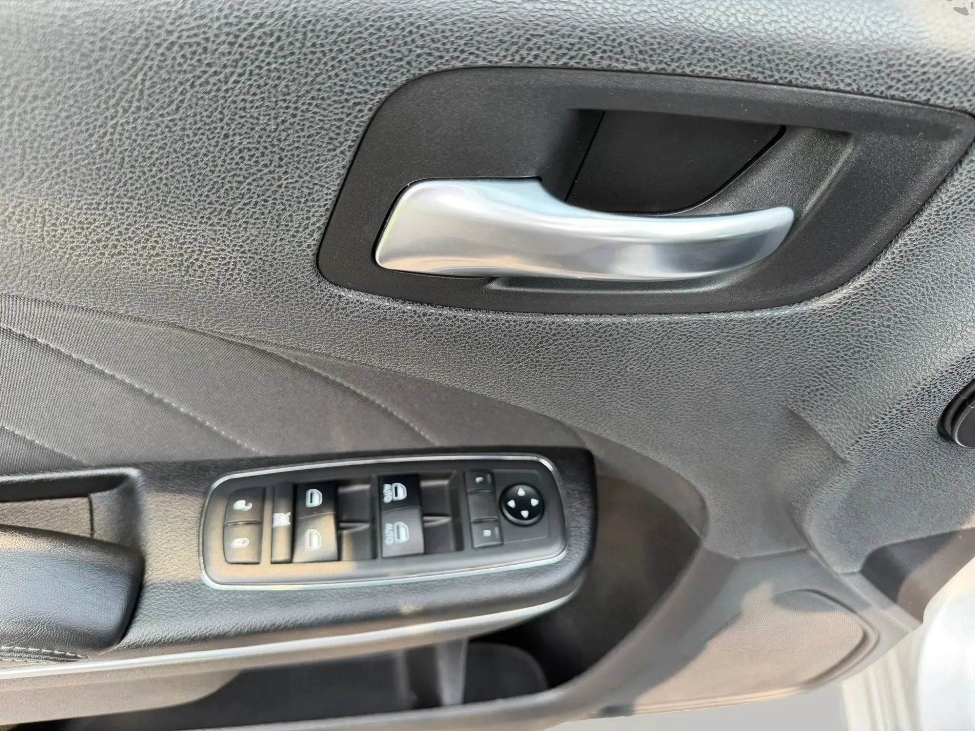 Used 2019 Dodge Charger SXT AWD/4WD image 13