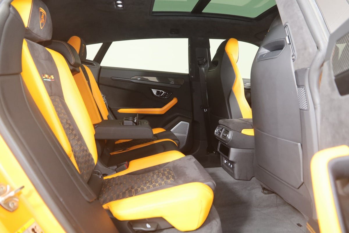 Used 2021 Lamborghini Urus AWD/4WD image 18