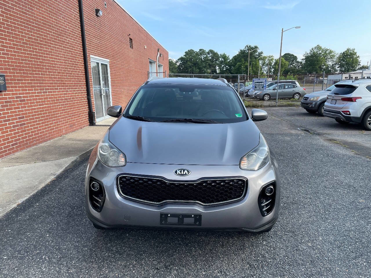 Used 2017 Kia Sportage EX image 2
