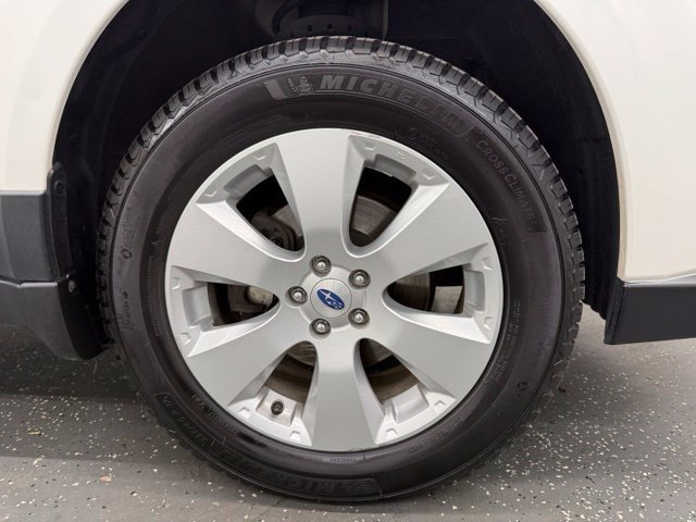 Used 2012 Subaru Outback 2.5i Limited AWD/4WD image 22