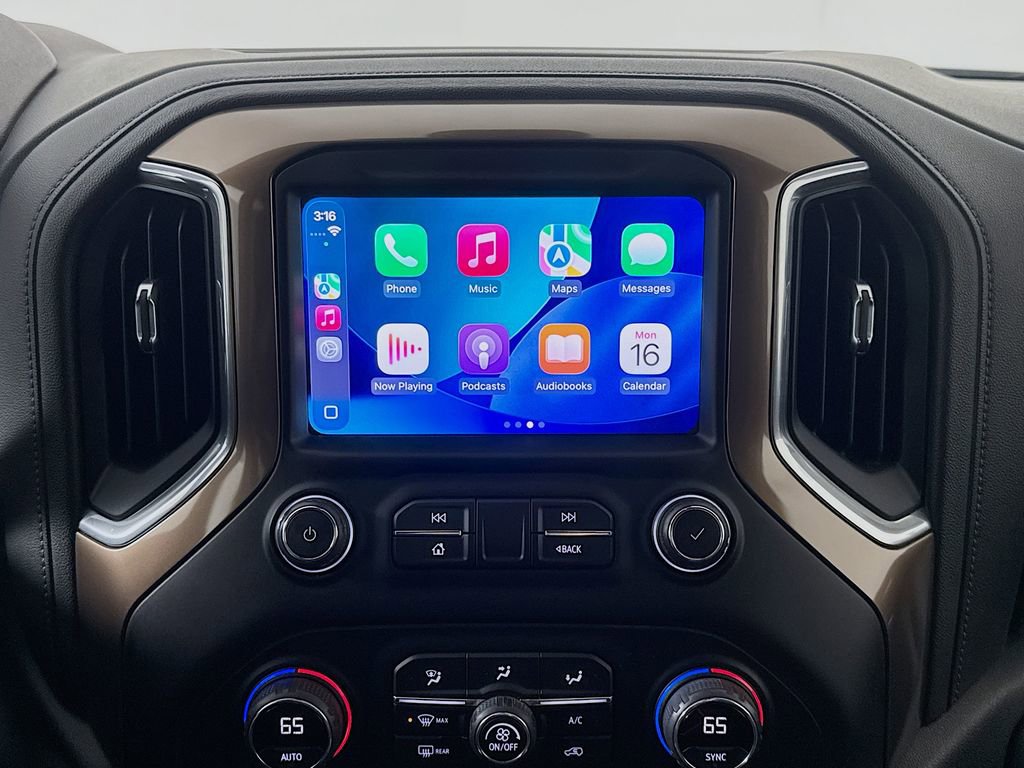 Used 2021 Chevrolet Silverado 1500 High Country w/ Technology Package image 17