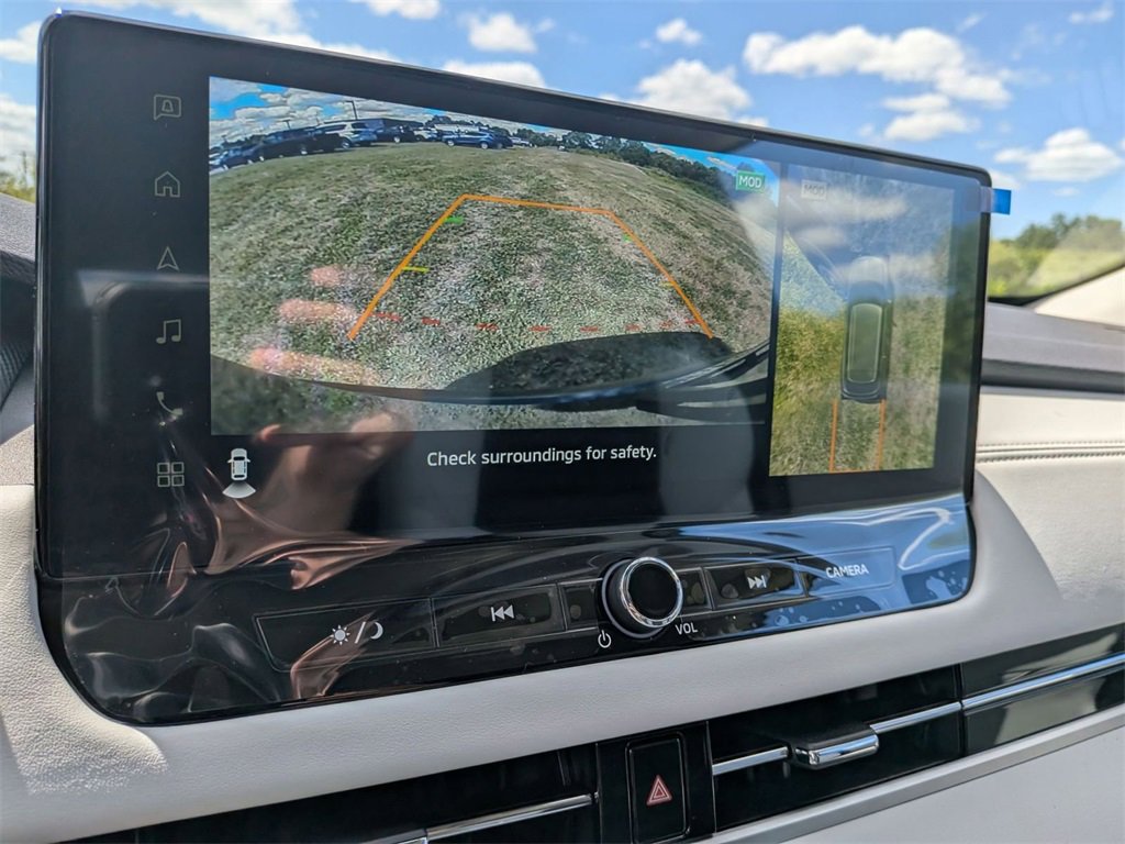 New 2025 Mitsubishi Outlander SE image 24