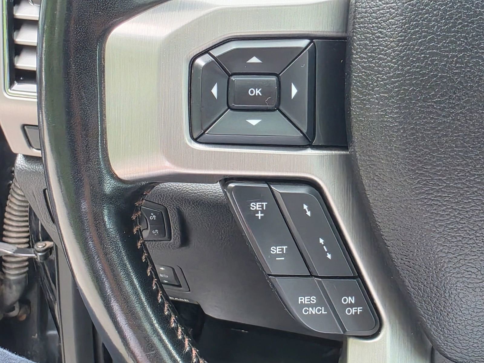 Used 2019 Ford F350 Platinum w/ Platinum Ultimate Package AWD/4WD image 22