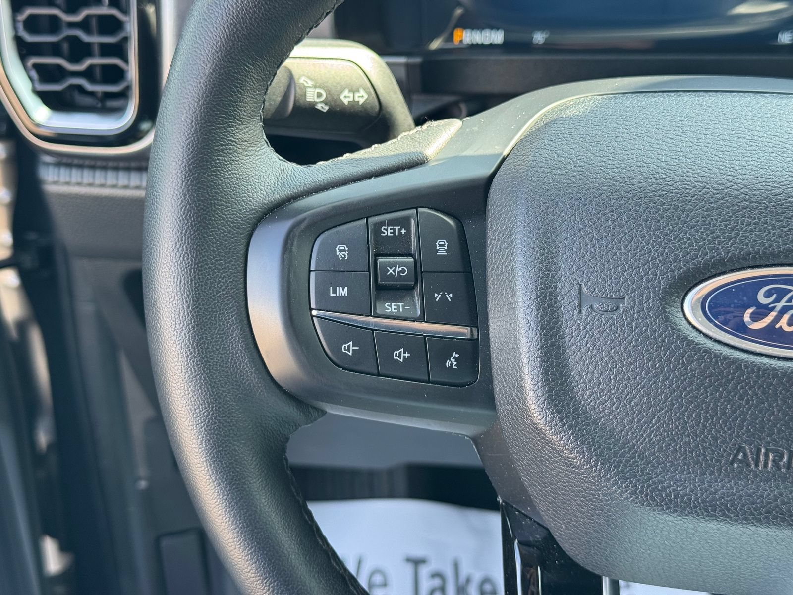 Used 2025 Ford Ranger Lariat w/ FX4 Off-Road Package AWD/4WD image 29