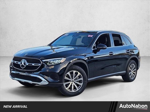 Used 2025 Mercedes-Benz GLC 300 image 1