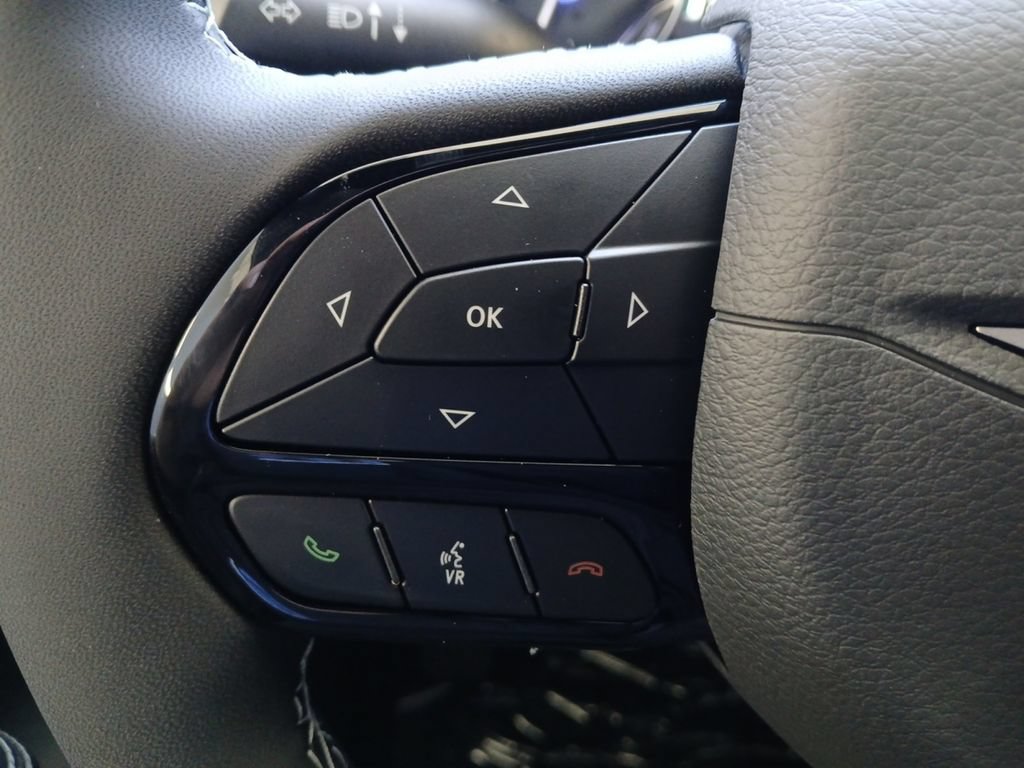 New 2027 Chrysler Pacifica Limited FWD image 11