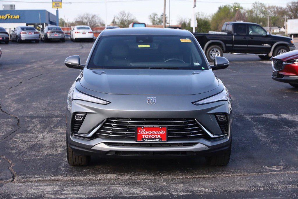 Used 2024 Buick Envista Preferred w/ Convenience I Package image 4