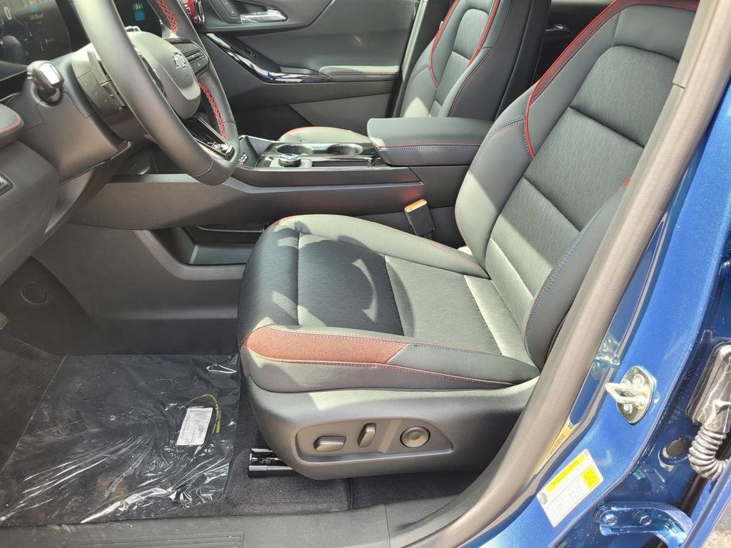 New 2026 Chevrolet Equinox RS w/ Safety and Technology Package FWD image 10