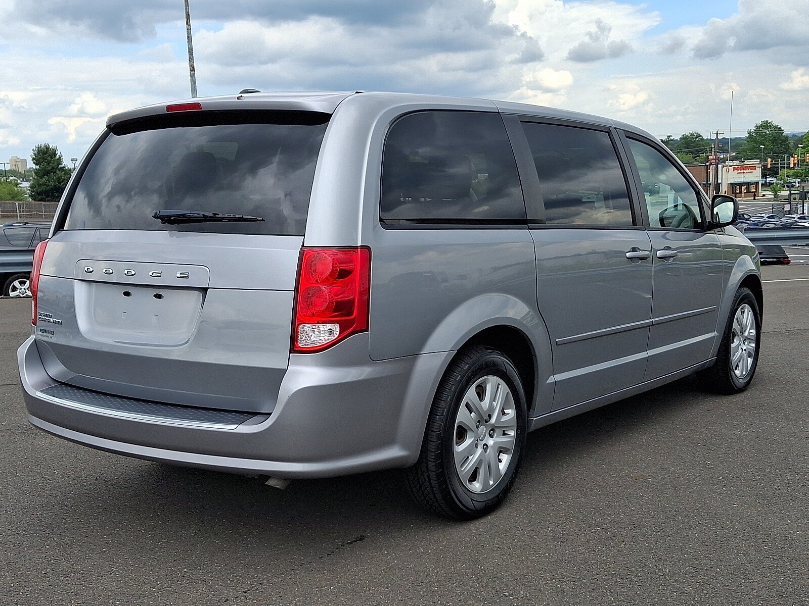 Used 2015 Dodge Grand Caravan SE w/ Quick Order Package 29E SE FWD image 6