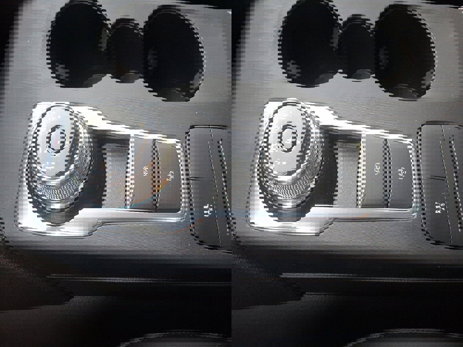 New 2025 Ford Escape ST-Line w/ Equipment Group 301A image 24