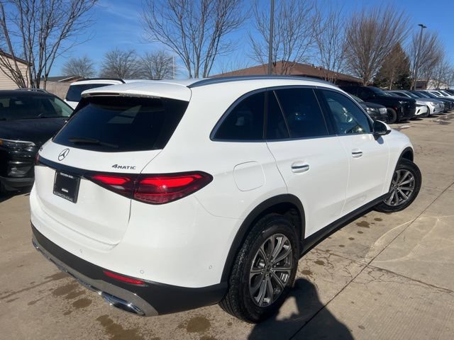 Used 2025 Mercedes-Benz GLC 300 4MATIC image 6