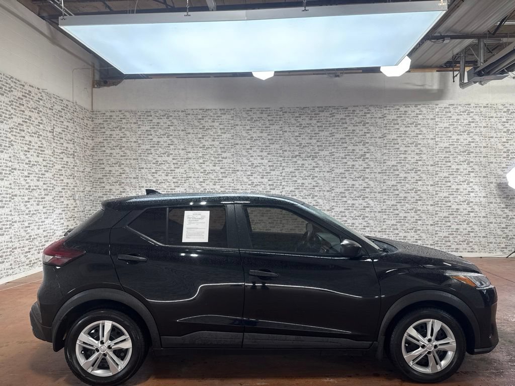 Used 2021 Nissan Kicks S FWD image 8