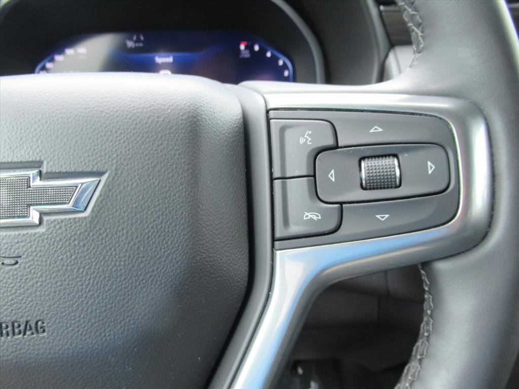 Used 2024 Chevrolet Suburban Z71 w/ Luxury Package AWD/4WD image 24