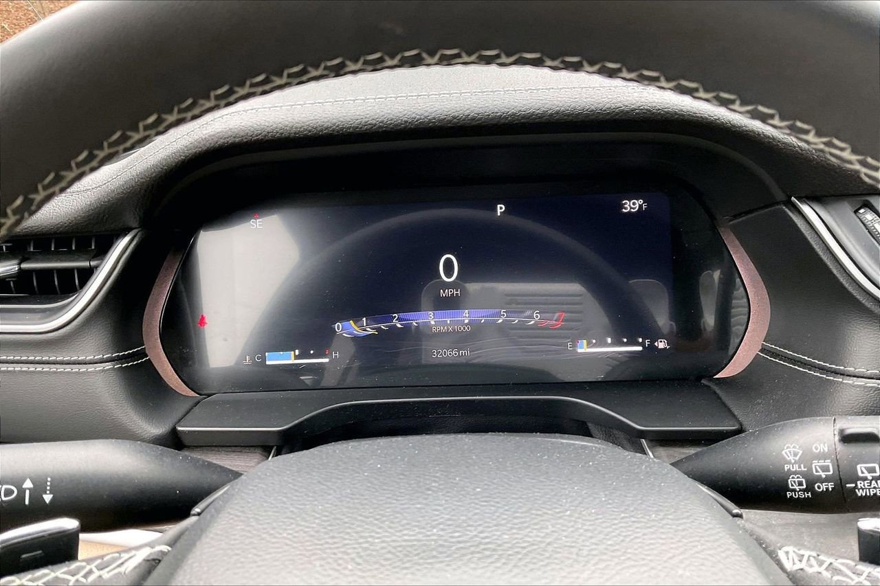 Certified 2023 Jeep Grand Cherokee Limited w/ MOPAR Finishing Package image 11