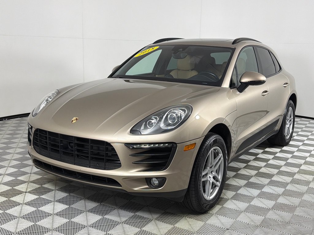 Used 2018 Porsche Macan AWD/4WD image 10