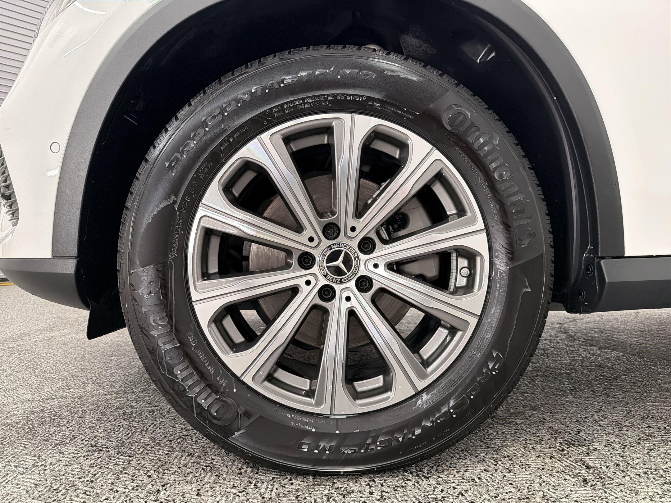 Used 2024 Mercedes-Benz GLC 300 image 12