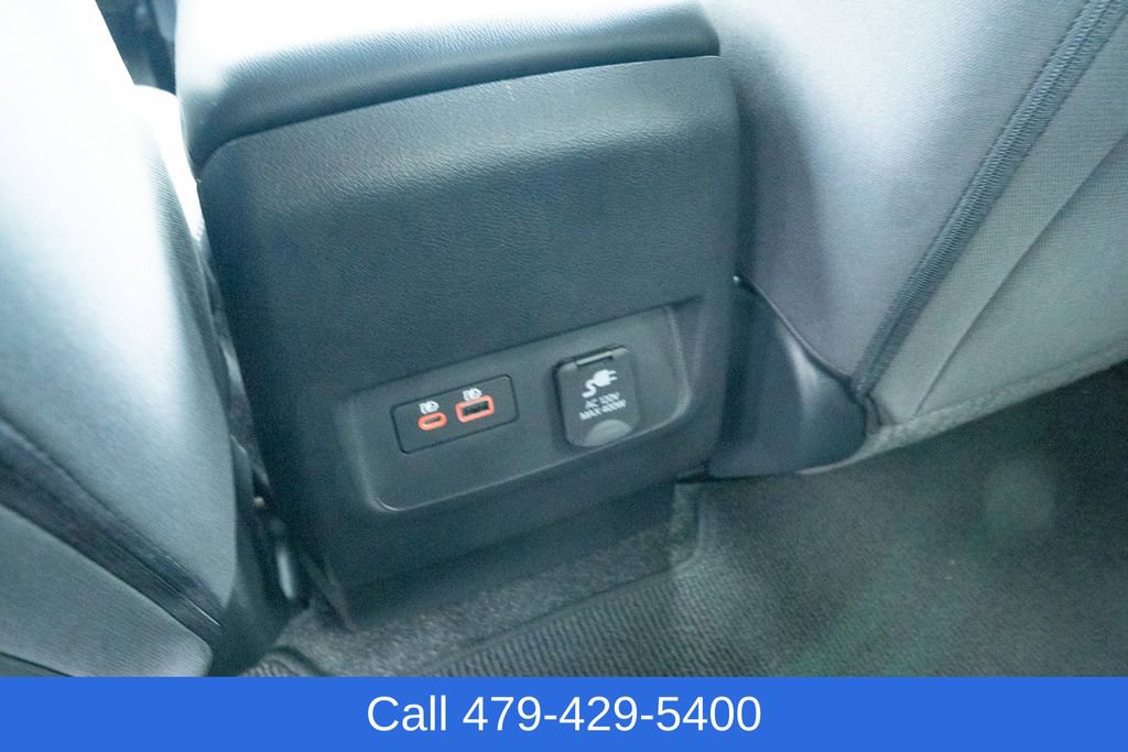 Used 2025 Nissan Frontier SV w/ SV Convenience Package image 32