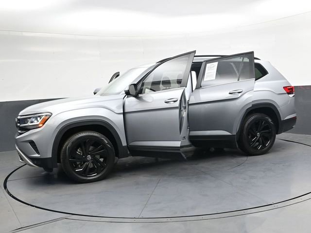 Used 2022 Volkswagen Atlas SE w/ Black Wheel Package AWD/4WD image 39
