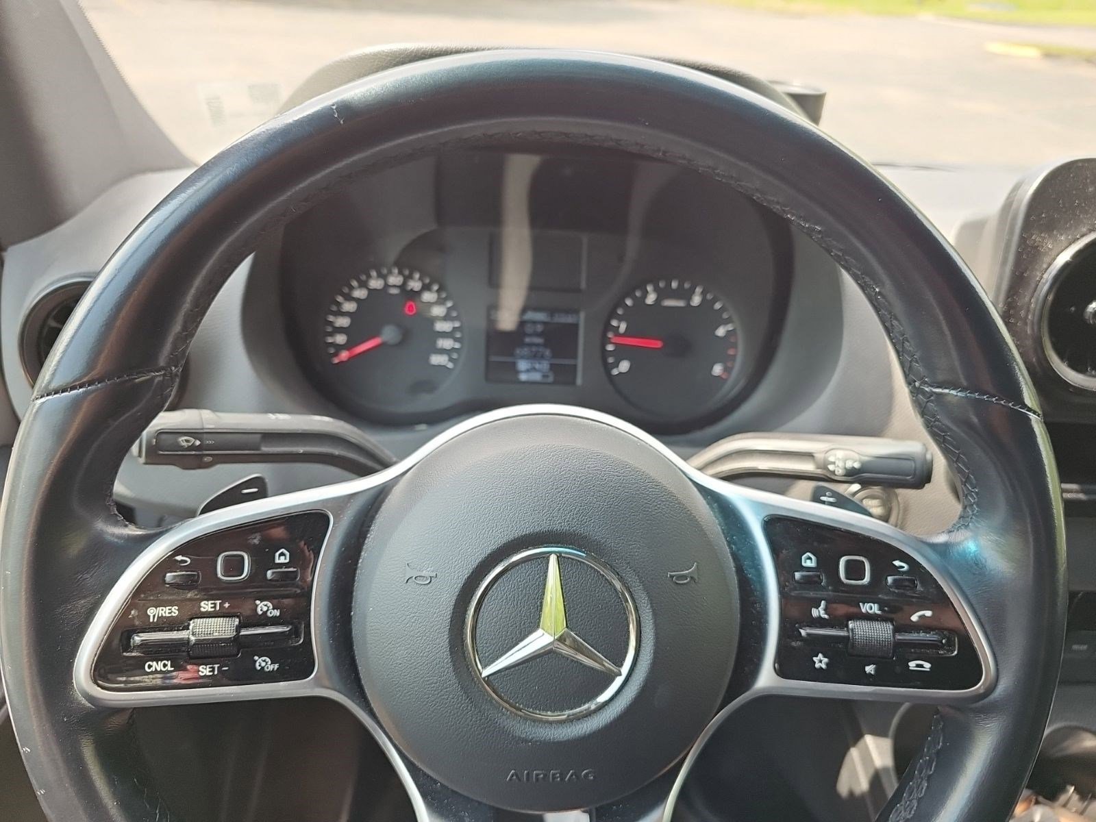 Used 2019 Mercedes-Benz Sprinter 2500 image 21