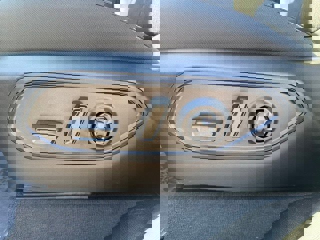 New 2025 Jeep Grand Cherokee Laredo image 11