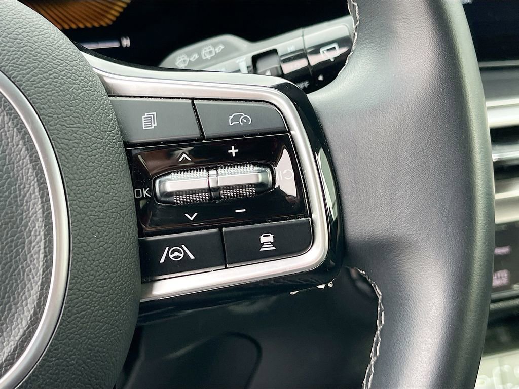Certified 2025 Kia Sorento S w/ Panoramic Sunroof Package FWD image 19