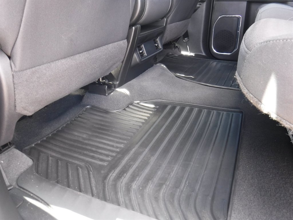 Used 2024 Chevrolet Silverado 2500 LT AWD/4WD image 11