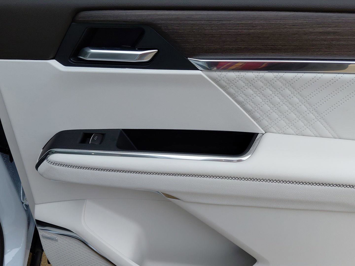 New 2026 GMC Acadia Denali w/ Super Cruise Package image 18