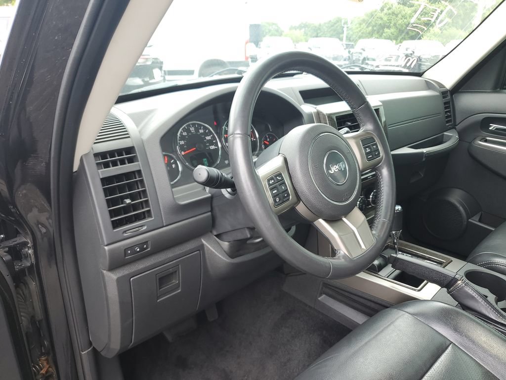 Used 2012 Jeep Liberty Limited Jet w/ Comfort/Convenience Group AWD/4WD image 18