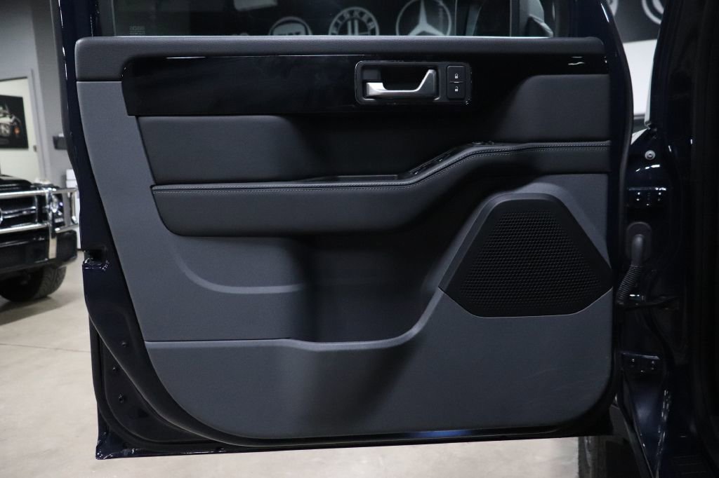 Used 2025 INEOS Grenadier image 9