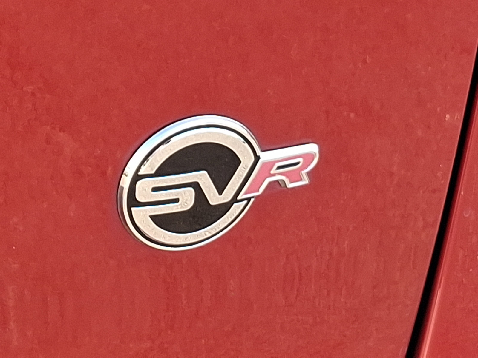 Used 2021 Jaguar F-PACE SVR image 33