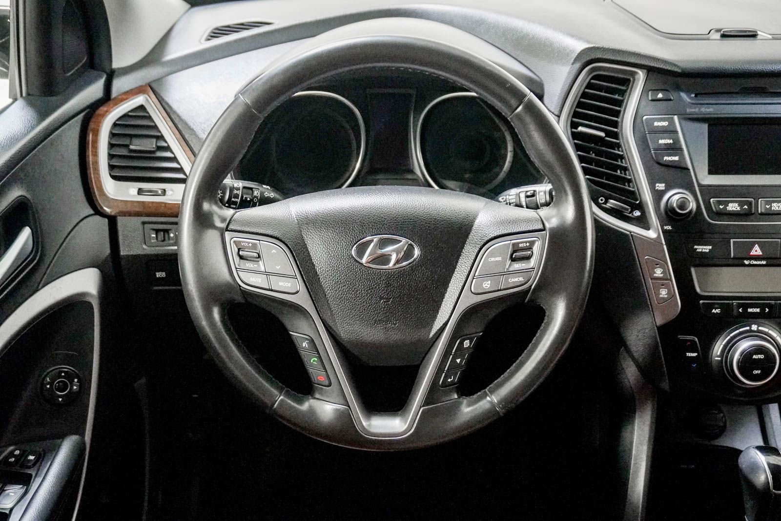 Used 2014 Hyundai Santa Fe Sport 2.0T AWD/4WD image 21