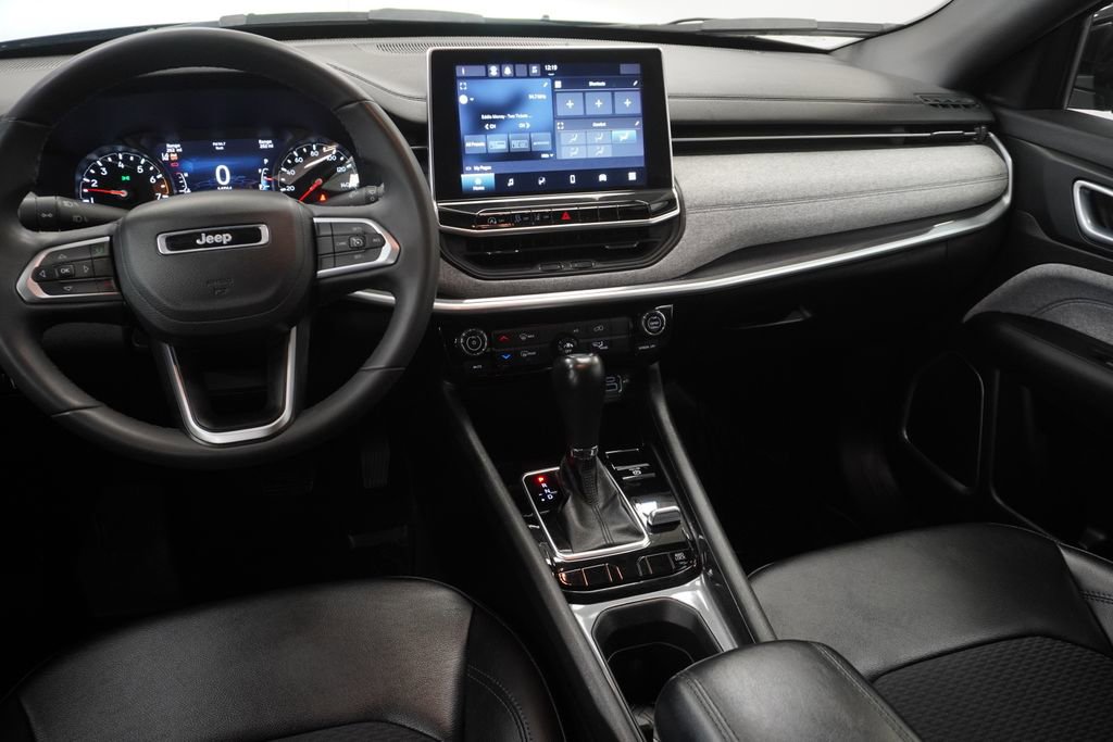 Certified 2023 Jeep Compass Latitude image 23