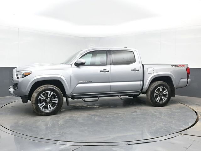 Used 2019 Toyota Tacoma TRD Sport AWD/4WD image 6
