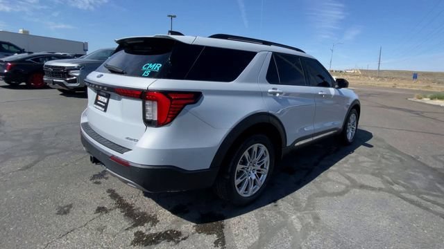 Used 2025 Ford Explorer Active w/ Active Comfort Package AWD/4WD image 8