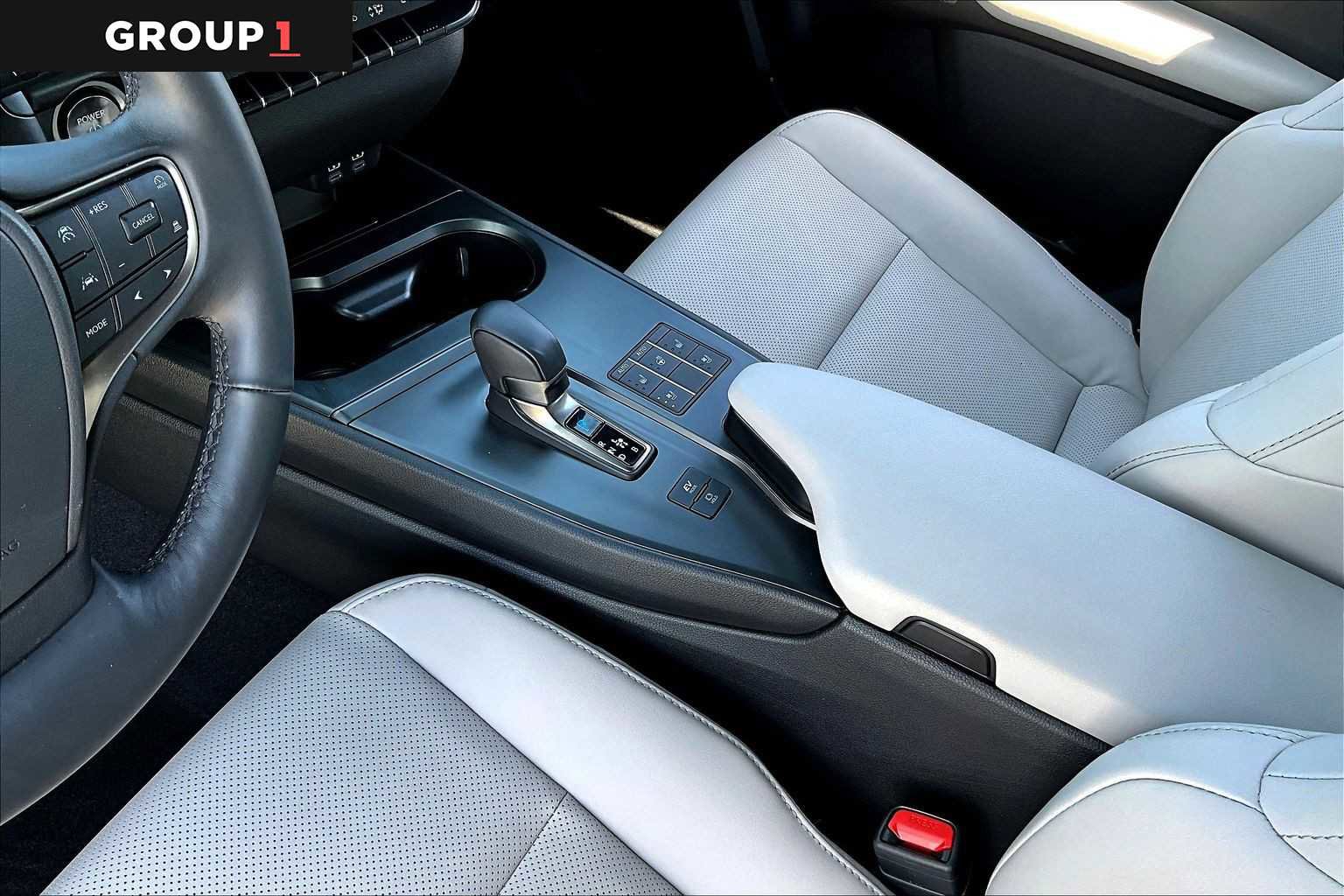 Certified 2025 Lexus UX 300h FWD w/ Accessory Package (Z1) image 14