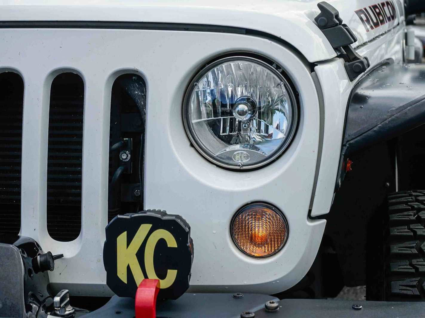 Used 2016 Jeep Wrangler Unlimited Rubicon w/ Connectivity Group image 7