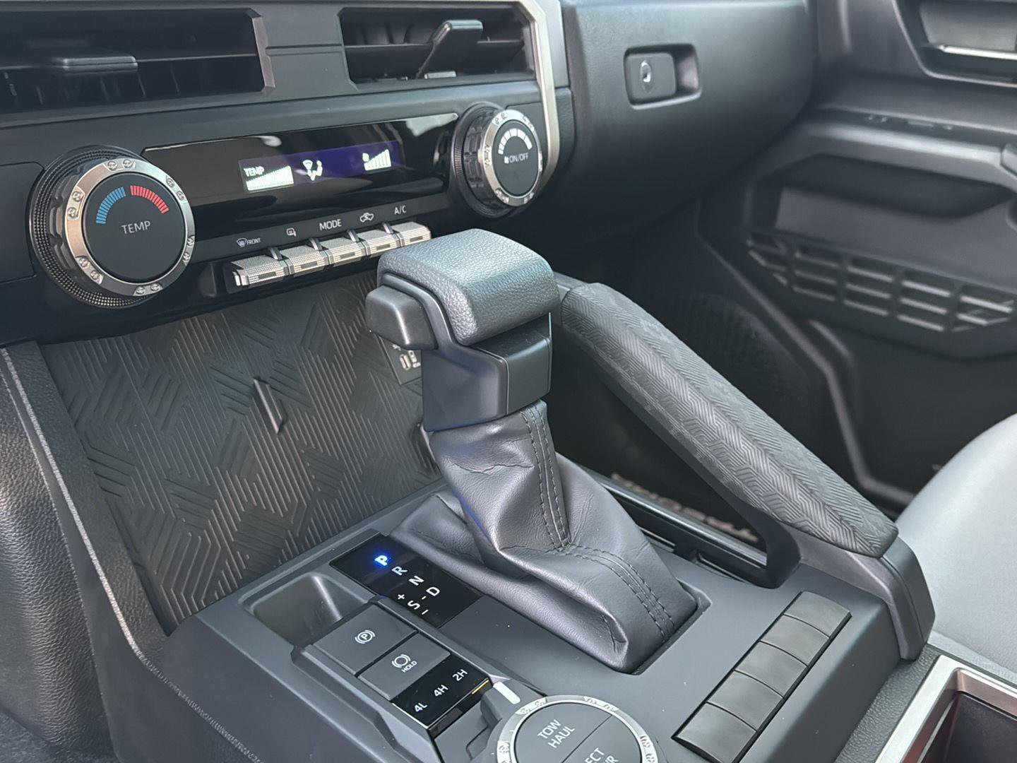 Certified 2024 Toyota Tacoma SR5 image 24