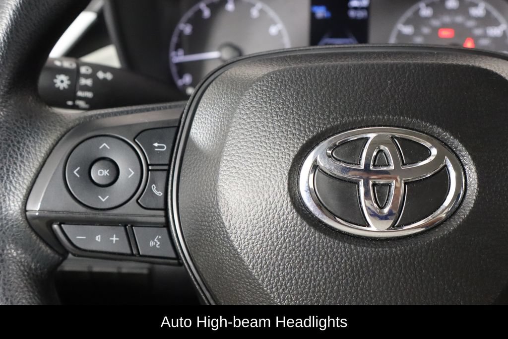 Used 2025 Toyota Corolla LE FWD image 8