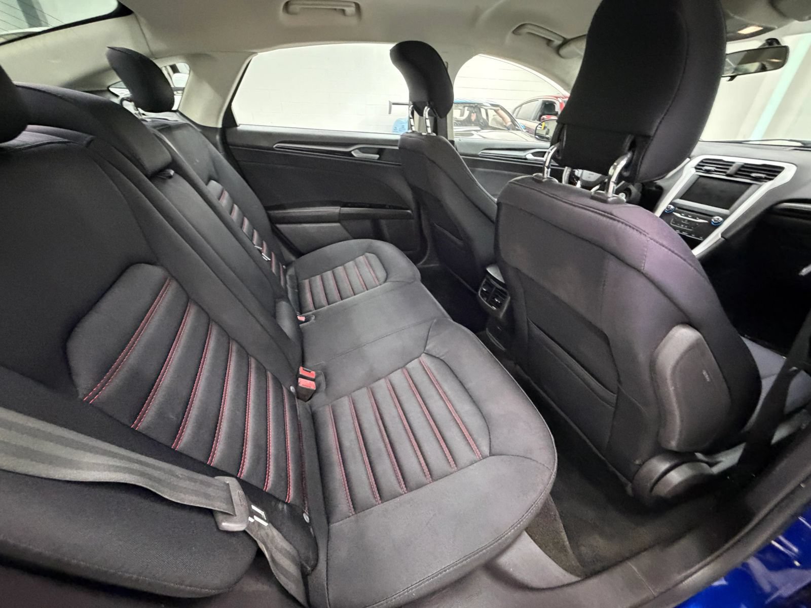 Used 2014 Ford Fusion SE FWD image 19