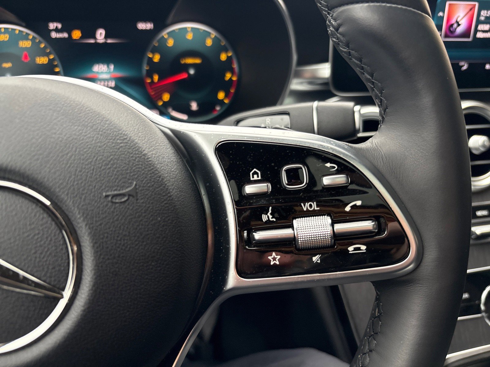 Used 2021 Mercedes-Benz C 300 C 300 image 18