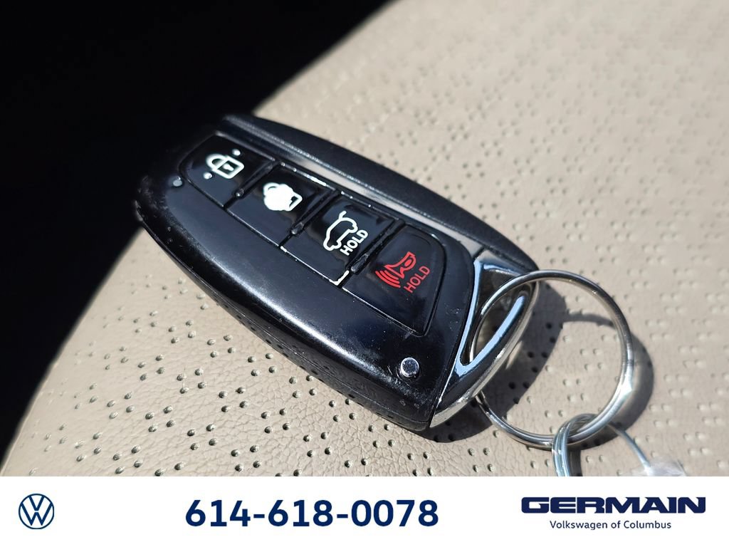 Used 2013 Hyundai Santa Fe Sport FWD image 40