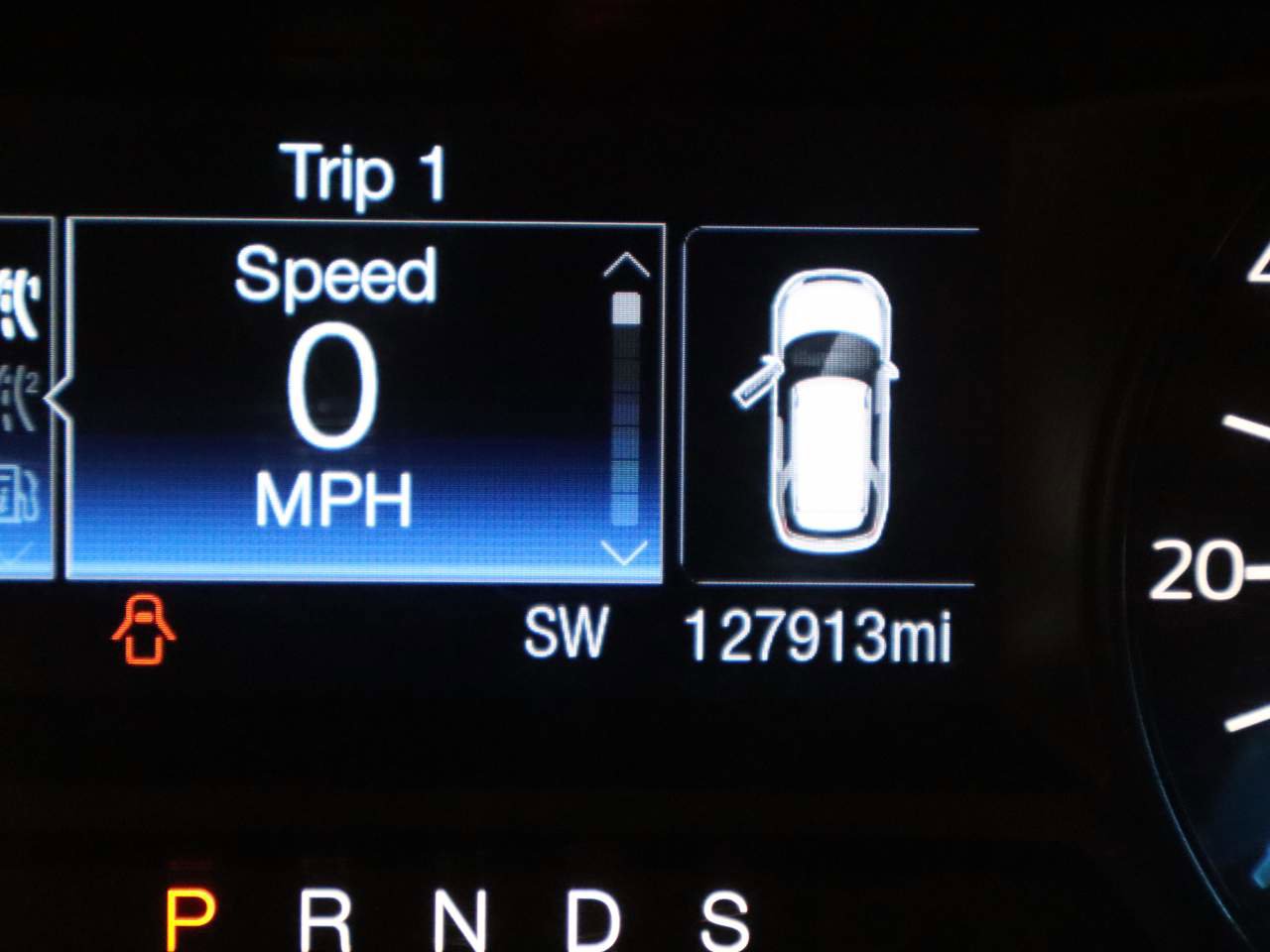 Used 2017 Ford Explorer XLT image 8