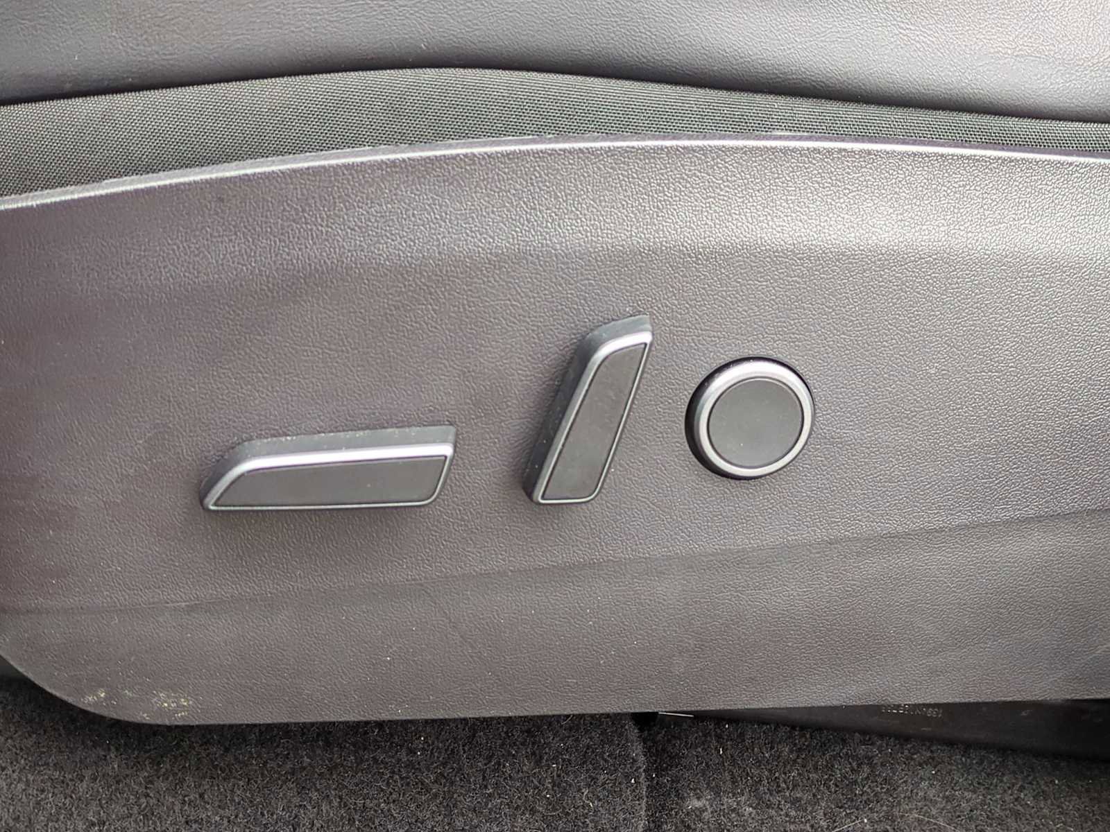 Used 2021 Tesla Model Y Performance image 16