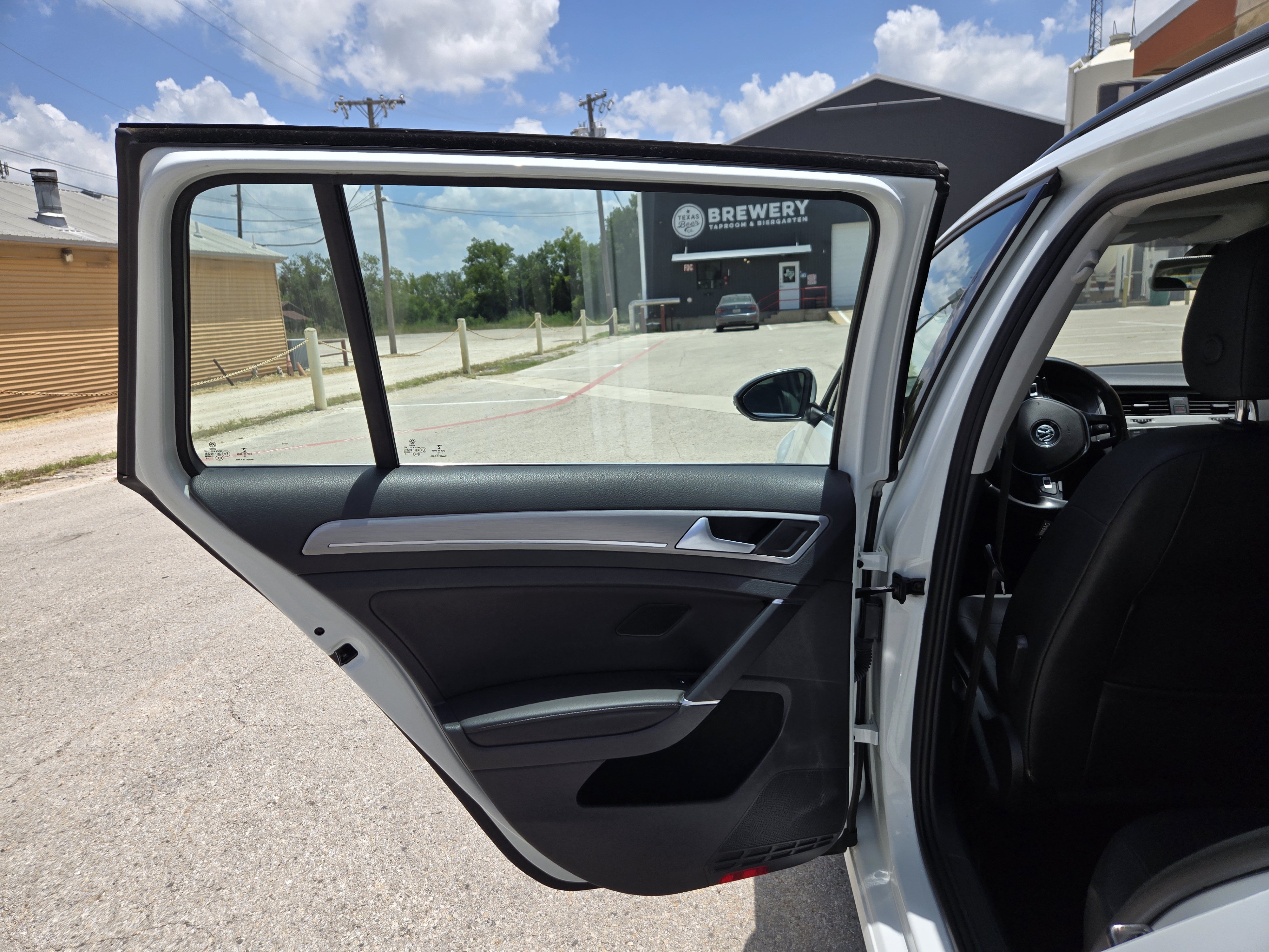 Used 2015 Volkswagen Golf SE w/ Lighting Package FWD image 6