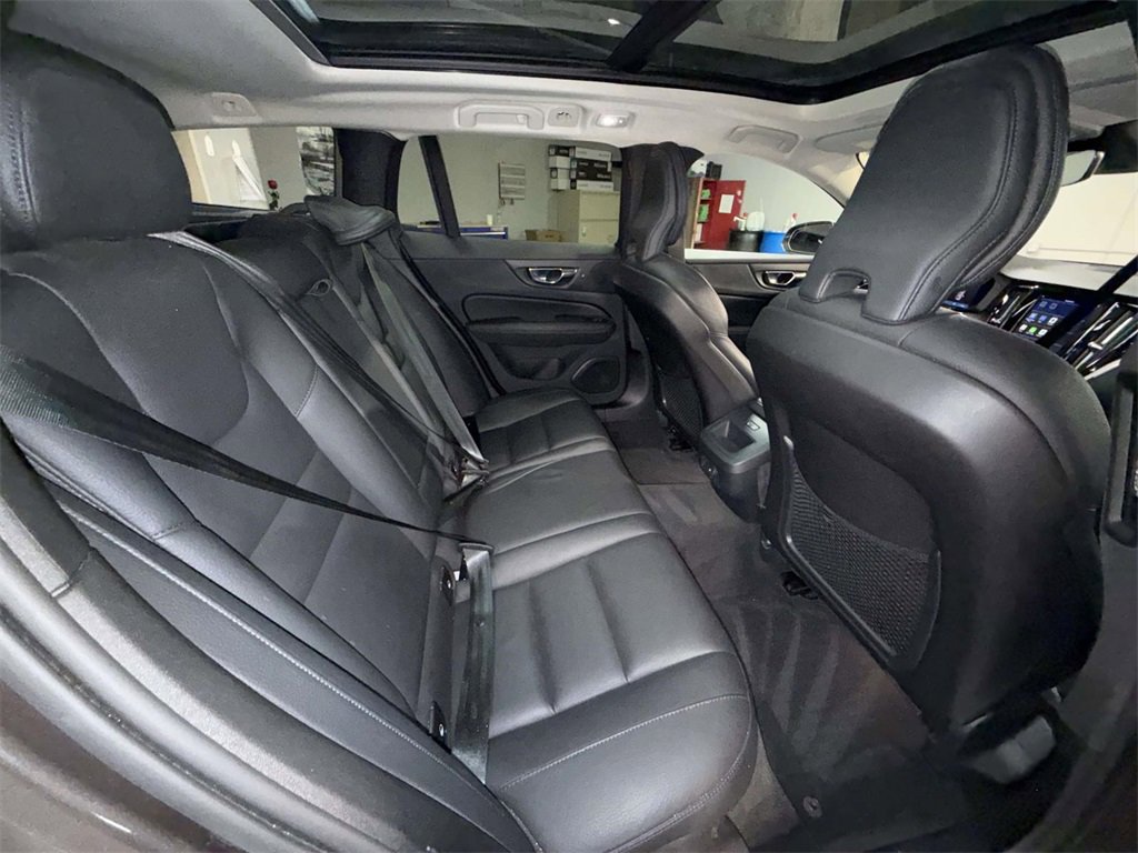 Used 2023 Volvo V60 B5 Cross Country Plus w/ Climate Package image 16