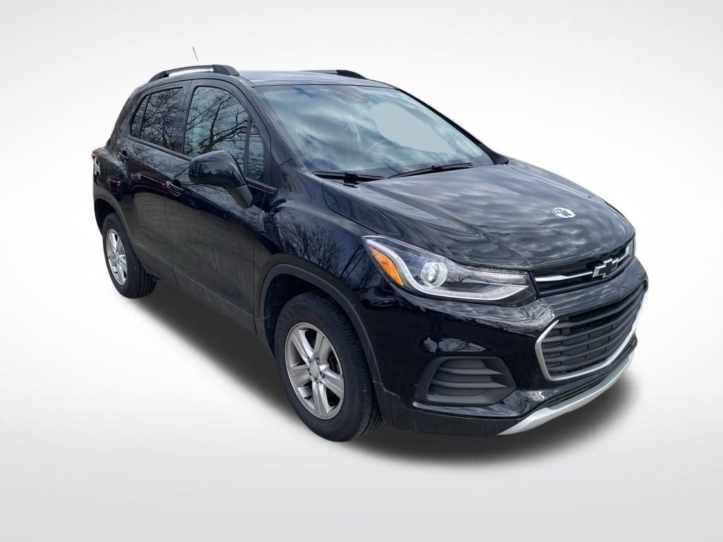 Used 2022 Chevrolet Trax LT w/ LT Convenience Package image 8